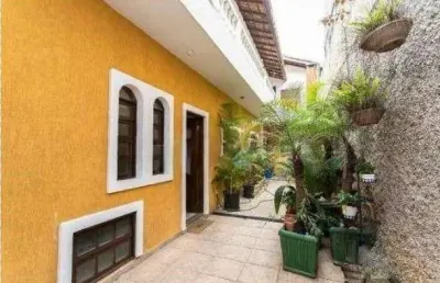 Sobrado à venda em pinheiros com 200m² 6 dormitórios 4 banheiros 4 vagas