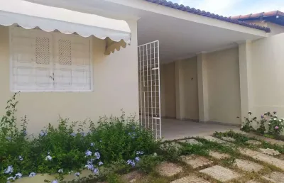 Casa com 3 quartos à venda na Rua Doutor Amaury de Medeiros, 2, COHAB-ll, Gravatá