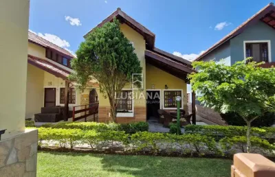 Casa com 3 quartos em condomínio fechado perto da via local em gravatá/pe!