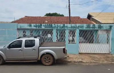 Vendo casa 3/4 com piscina no canelas em várzea grande - mt