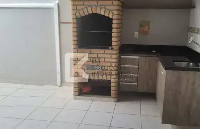 Casa à venda, 3 dormitórios com planejados sendo 2 com ar condicionado, área gourmet com churrasque