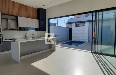 Casa com 3 suítes sendo uma master à venda, 300 m² de terreno e 190 m² de área construída por r$ 1.