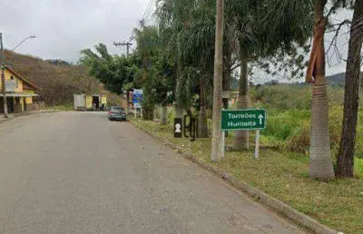 Sítio de frente para a br-040 em pleno salvaterra !!!