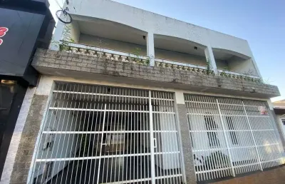 Casa com 4 quartos à venda no Centro, Tatuí 