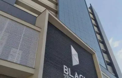Sala comercial para venda no estreito em florianópolis em prédio novo e moderno