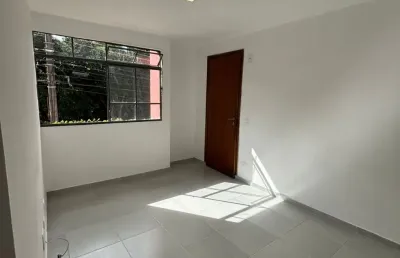 Apto reformado no barreirinha, 2 quartos, face norte e vista verde!