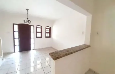 Casa com 3 quartos à venda na Rua Bruno Brescancini, 60, Vila Galvão, Jundiaí