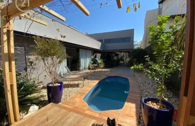 Casa à venda em londrina, esperança, com 3 suítes, com 240 m², royal forest - fase i