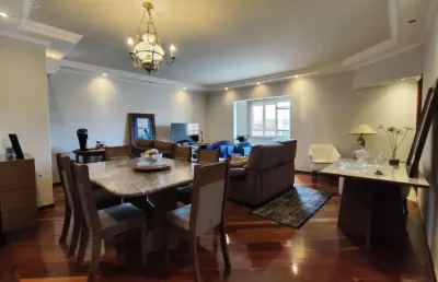 Casa à venda em londrina, universitário, com 3 quartos, com 223 m²