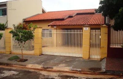 Casa à venda em ibiporã, centro, com 3 quartos, com 170 m²