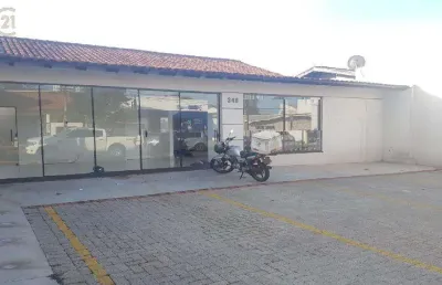 Casa para alugar em londrina, guanabara, com 4 quartos, com 200 m²