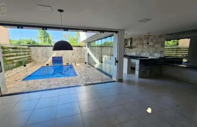 Casa em condomínio região leste ( h.u.) com área de laser completa