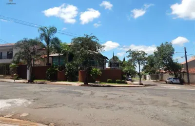 Casa à venda em londrina, caravelle, com 4 quartos, com 500 m²