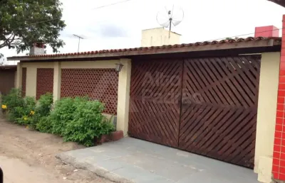 Casa em condomínio fechado com 4 quartos à venda na Avenida Cícero Batista de Oliveira, 1632, Alpes Suiços, Gravatá