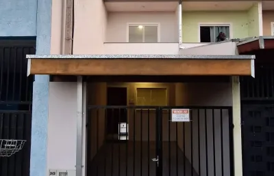 Casa sobrado com 2 quartos no bairro santa tereza, perto da volks