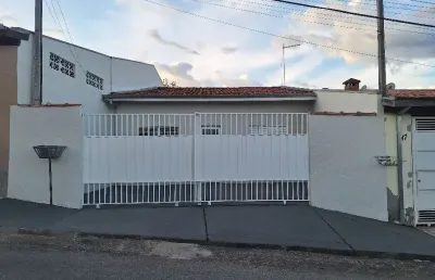 Casa térrea reformada, com 2 quartos, no jardim santa tereza, próximo à volkswagen