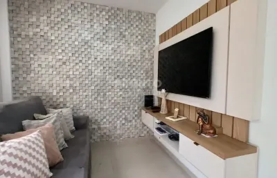 Imóvel possui com três quartos, sendo dois suítes, ideal para quem busca conforto e privacidade,