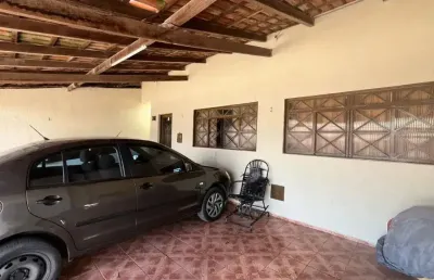 Descubra uma oportunidade única de morar no coração de ceilândia sul, na qnn 8. essa casa padrão, com 144m², oferece conforto, praticidade e um estilo de vida harmonioso para você e sua família. com u