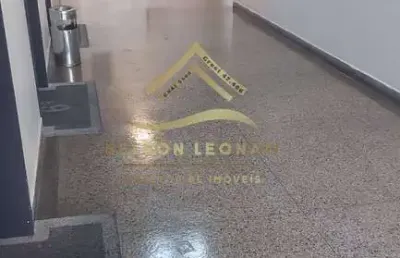 Sala no edifício condomínio fórum - centro, niterói
