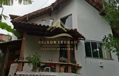 Casa estilo chalé no vale feliz, engenho do mato - charme e tranquilidade!