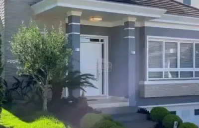 Casa em condomínio fechado de alto padrão | alta vista