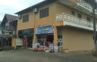 Prédio comercial/residencial no parque universitário