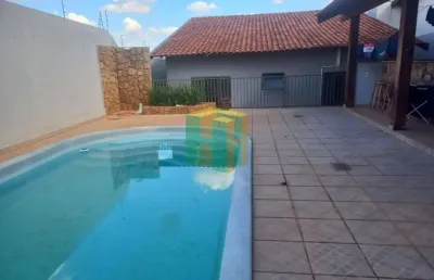 Casa com 3 quartos para alugar no Jardim Aeroporto, Bauru 
