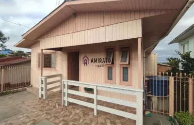 Casa semimobiliada com churrasqueira no bairro santo antônio em farroupilha - venda