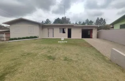 Quase uma chácara na cidade, duas casas no mesmo terreno – tranquilidade e espaço em um só lugar!