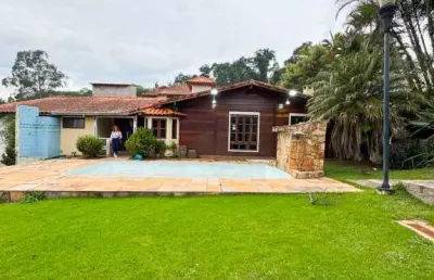 Casa em condomínio fechado com 4 quartos para alugar no Arujá Country Club, Arujá 