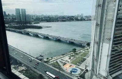 Claro, rafael! aqui está uma sugestão de descrição para locação do flat com um título atrativo e profissional:  flat mobiliado com vista privilegiada no beach class excelsior – pina