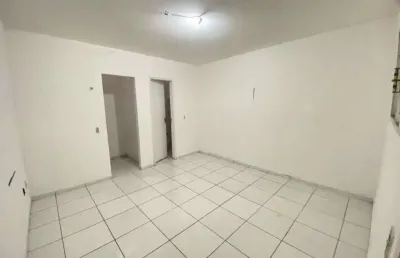Kitnet com 1 dormitório, com água e internet incluso para alugar, 14 m² por r$ 750/mês - lagoa seca - natal/rn