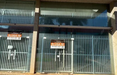 Loja comercial compacta em área em expansão empresarial