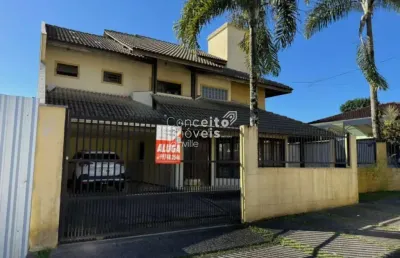 Casa com 4 quartos para alugar no Petrópolis, Joinville 