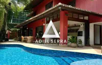 Casa de alto padrão | 4 suítes | piscina | condomínio fechado | horto florestal | hidro | paisagismo | total infraestrutura de lazer