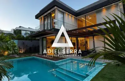 Alphaville litoral norte 1 - 529,94m² total - porteira fechada - 5 quartos sendo 4 suítes - closet - piscina - planejados - energia solar - 4 vagas