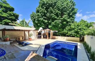 Candeal - triplex - decorado - 4 quartos - 3 suítes - master c/ closets - jacuzzi - armários planejados - 2 lavabos - piscina - área gourmet - 4 vagas