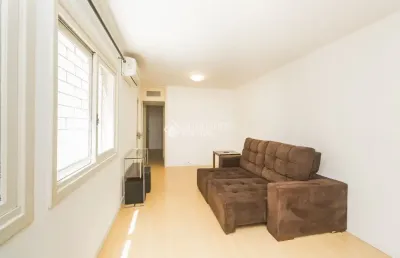 Apartamento de 3 dormitórios e 2 vagas no bairro petrópolis