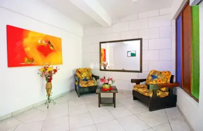 2 dormitórios e garagem escriturada no cristo redentor – ideal para personalizar