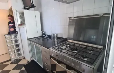 Lindo apartamento, espaçoso e aconchegante:  - 1 dormitório , sendo 1 suíte - living ampliado
