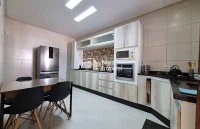 Luc aluga casa sobrado 3 quartos sendo 1 suíte com piscina | bairro villa branca - jacareí/sp