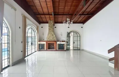 Casa comercial para alugar na Avenida Santos Dumont, 10101, Boa Vista, Londrina