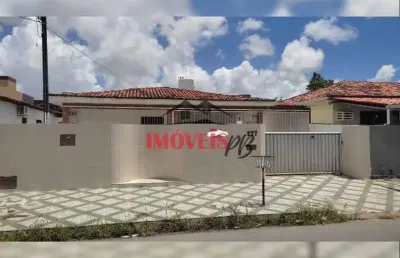 Casa no jose américo com piscina, 3qts s/1 suíte e 2 salas