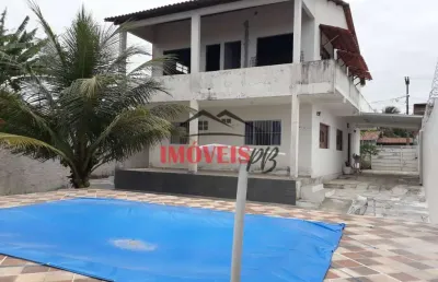 Casa  na praia de carapibus com 3 quartos sendo 1 suíte e piscina