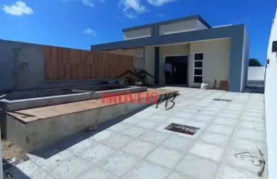 Casa em praia bela com 3 quartos sendo 1 suíte e piscina