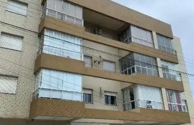 Apartamento com 2 quartos para alugar na julio de castilhos, 288, barra, tramandaí por r$ 2.000