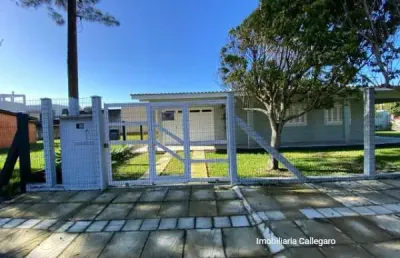Casa com 2 quartos à venda na av protásio alves, 1893, zona nova, tramandaí por r$ 735.000