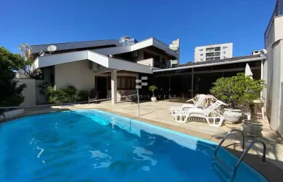 Casa com 5 quartos à venda na Rua Bruno Moritz, 45, Centro I, Brusque