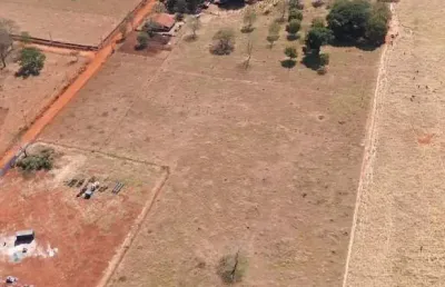 Área na divisa de trindade e goiânia perto do hugol