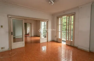 Ótimo apartamento original no centro histórico de 3 dormitórios, andar al
